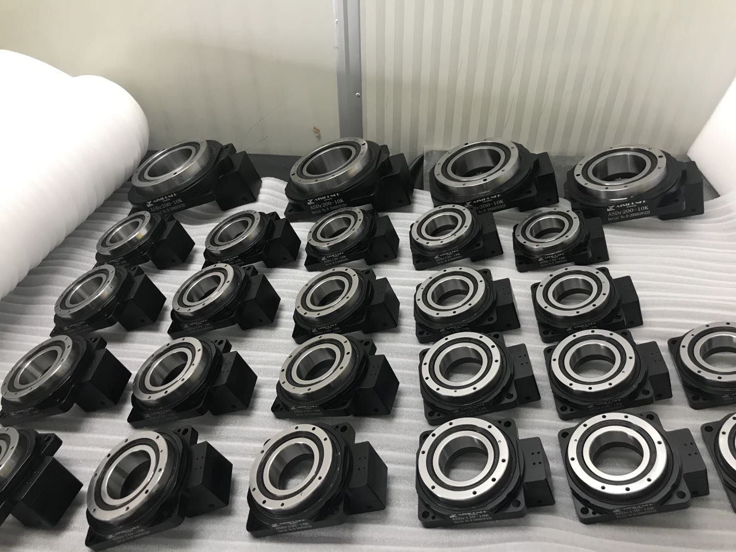 中空旋轉(zhuǎn)平臺(tái)